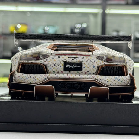 LBWK Lamborghini 2011 Aventador LB-Works Irisoivan LV värityksen 1:18 – keräilyhartsimalli