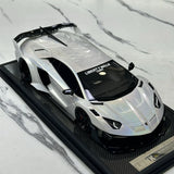 LBWK Lamborghini 2011 Aventador LP700-4 LB-Silhouette Works GT EVO White 1:18 – Resina da collezione per modelli in resina