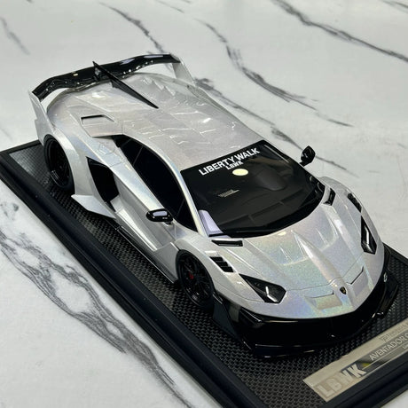 LBWK Lamborghini 2011 Aventador LP700-4 LB-Silhouette Works GT EVO White 1:18 – keräilyhartsimalli