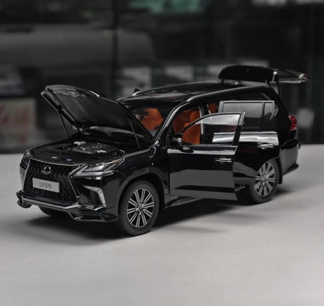 [LCD] 1:18 Lexus 2018 LX 570 Black Model Car Die-Cast