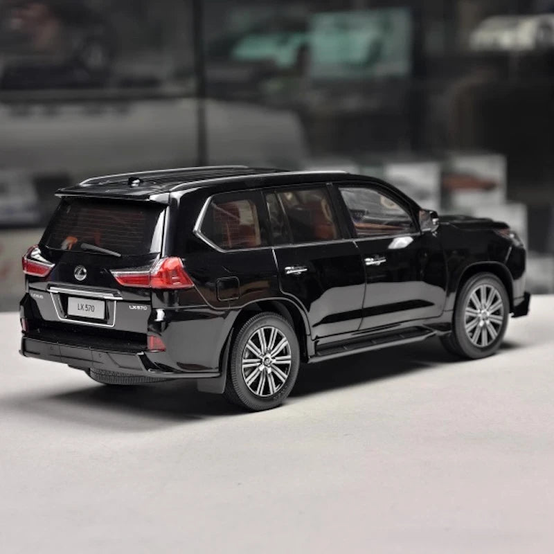 [LCD] 1:18 Lexus 2018 LX 570 zwart modelauto Die-Cast