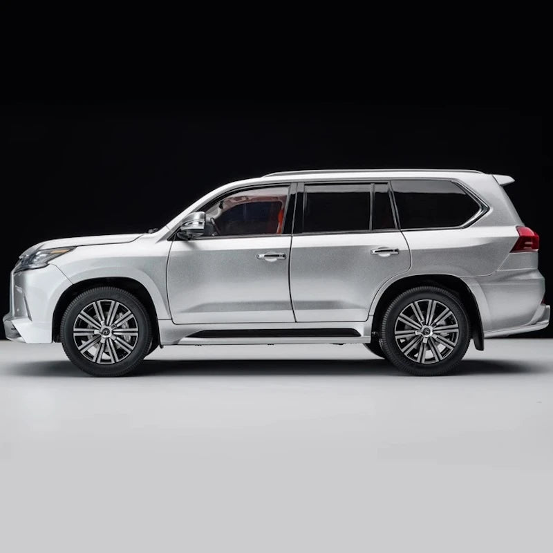[LCD] 1:18 Lexus 2018 LX 570 Silver Model Car Die-Cast