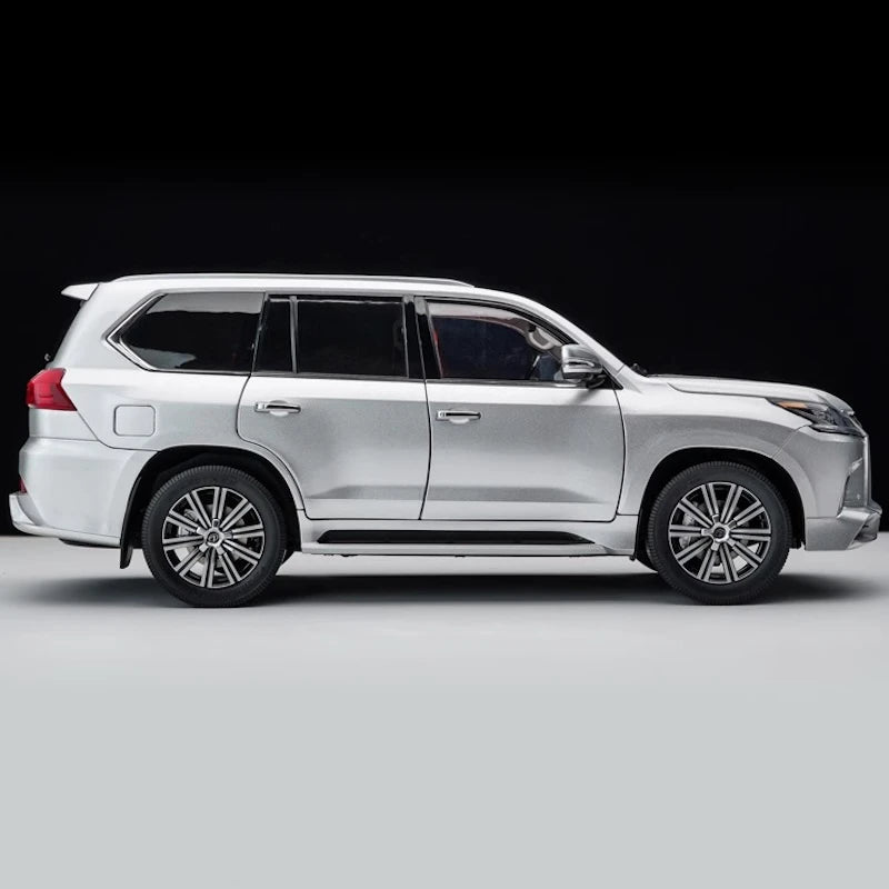[LCD] 1:18 Lexus 2018 LX 570 Silver Model Car Die-Cast