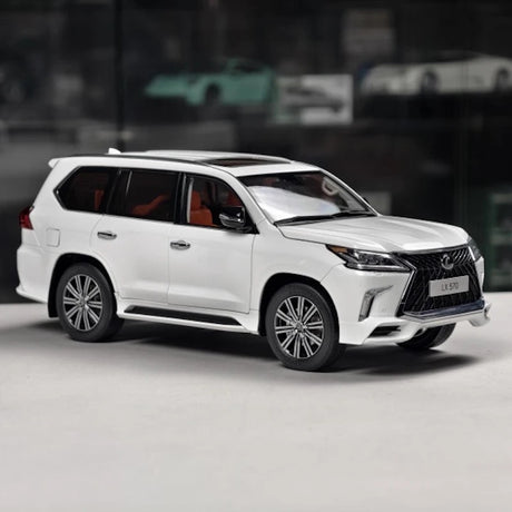 [LCD] 1:18 Lexus 2018 LX 570 White Model Car Die-Cast