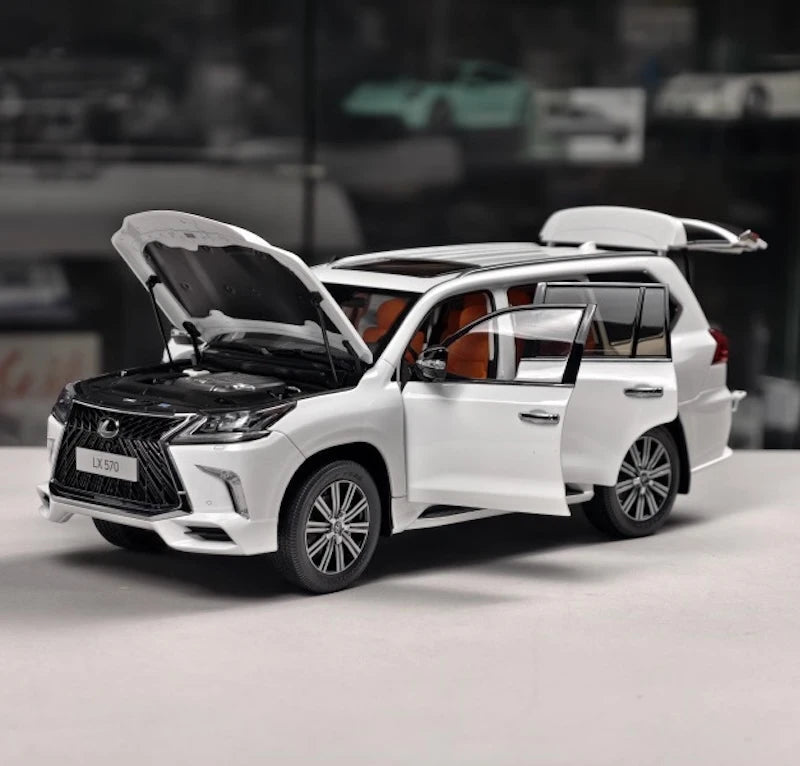 [LCD] 1:18 Lexus 2018 LX 570 White Model Car Die-Cast