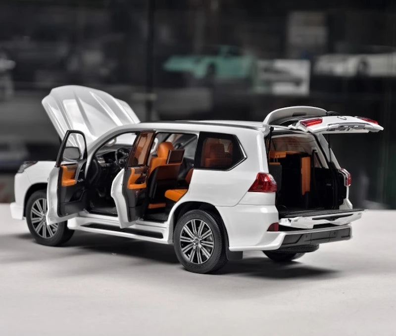 [LCD] 1:18 Lexus 2018 LX 570 bianco modellino di auto Die-Cast