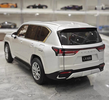 [LCD] 1:18 Lexus 2022 LX600 argent voiture miniature Die-Cast