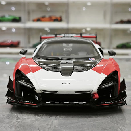 LCD McLaren 2019 Senna GTR Red and White 1:18 – Modello da collezione pressofuso