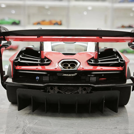 LCD McLaren 2019 Senna GTR Red and White 1:18 – Modello da collezione pressofuso