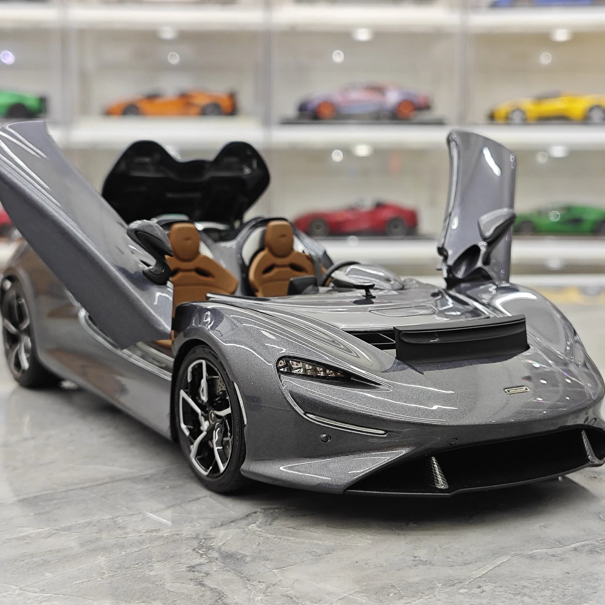 LCD McLaren 2020 Elva Heavy Grey Metallic 1:18 – Modello da collezione pressofuso