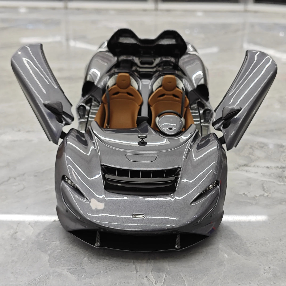 LCD McLaren 2020 Elva Heavy Grey Metallic 1:18 – Modello da collezione pressofuso