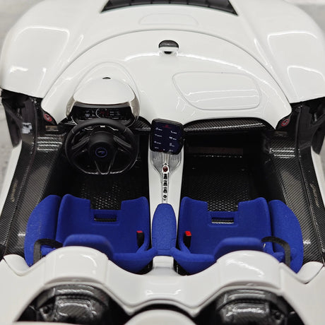 LCD McLaren 2020 엘바 화이트 1:18 – 수집용 다이캐스트 모델 다이캐스트