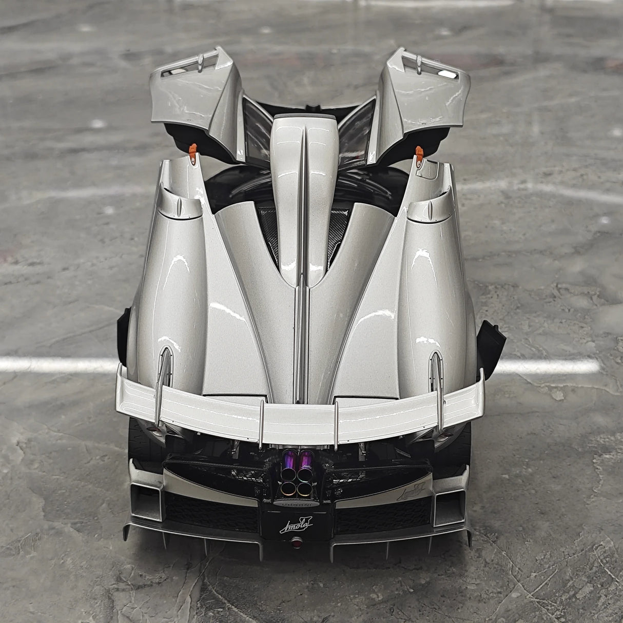 LCD Pagani 2020 Imola Silver 1:18 – Modello da collezione pressofuso