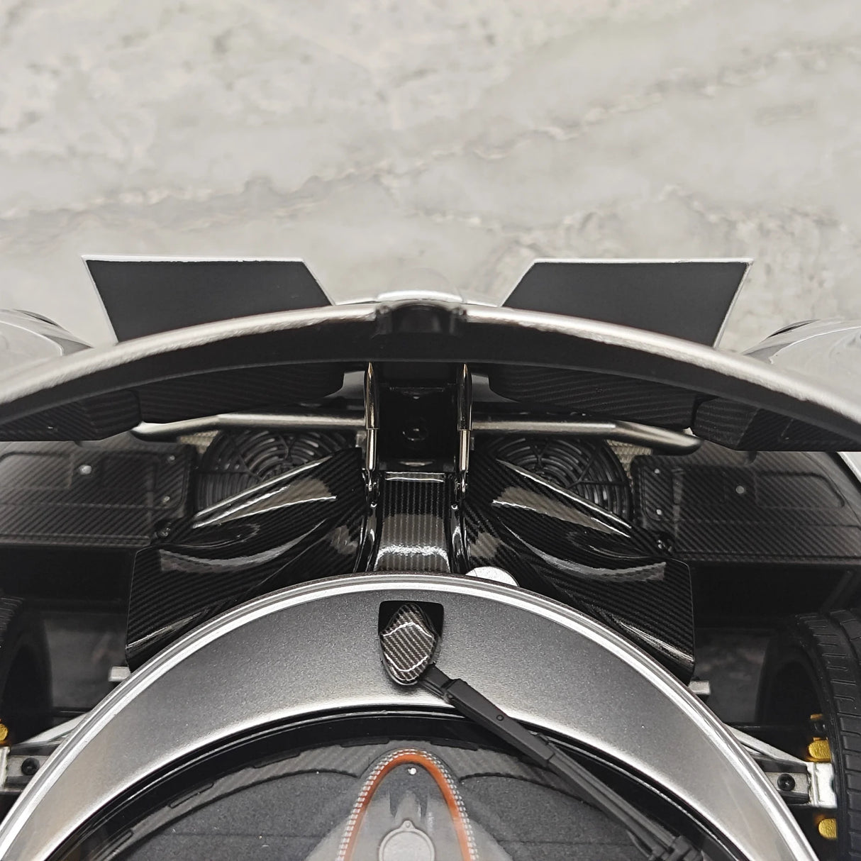 LCD Pagani 2020 Imola Silver 1:18 – Modello da collezione pressofuso