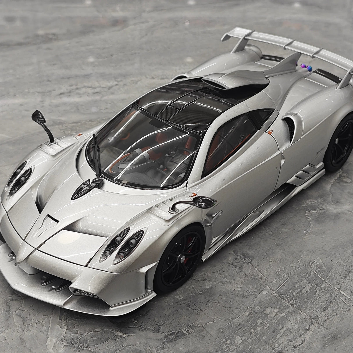 LCD Pagani 2020 Imola Silver 1:18 – Modello da collezione pressofuso