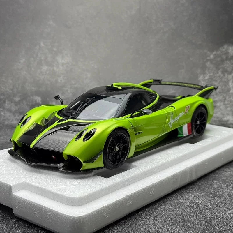 [LCD] 1:18 Pagani 2021 Huayra R Green Model Car Die-Cast