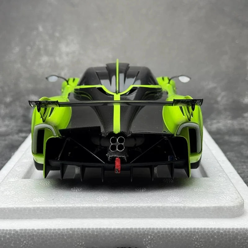 [LCD] 1:18 Pagani 2021 Huayra R Green Model Car Die-Cast