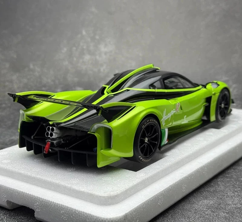 [LCD] 1:18 Pagani 2021 Huayra R Green Model Car Die-Cast