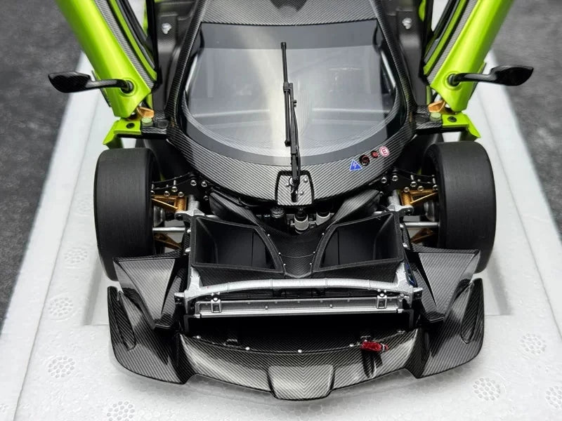 [LCD] 1:18 Pagani 2021 Huayra R Green Model Car Die-Cast