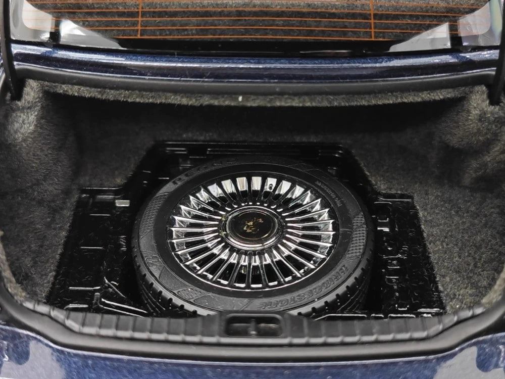 [LCD] 1:18 Toyota 2018 Century blu modellino di auto Die-Cast