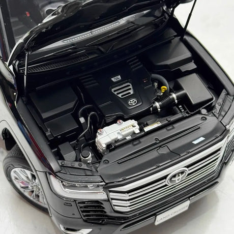 [LCD] 1:18 Toyota 2022 Land Cruiser LC300 Black Model Car Die-Cast