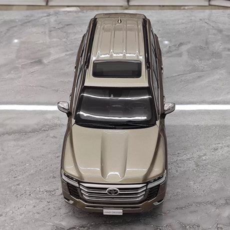 [LCD] 1:18 Toyota 2022 Land Cruiser LC300 guld modellbil Die-Cast