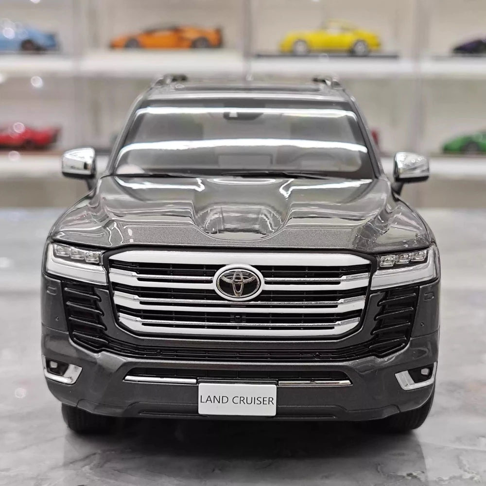 [LCD] 1:18 Toyota 2022 Land Cruiser LC300 Gray Model Car Die-Cast
