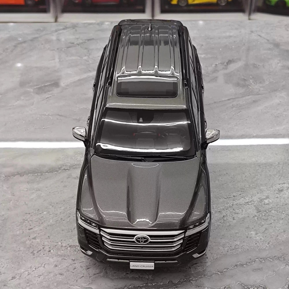 [LCD] 1:18 Toyota 2022 Land Cruiser LC300 Gray Model Car Die-Cast