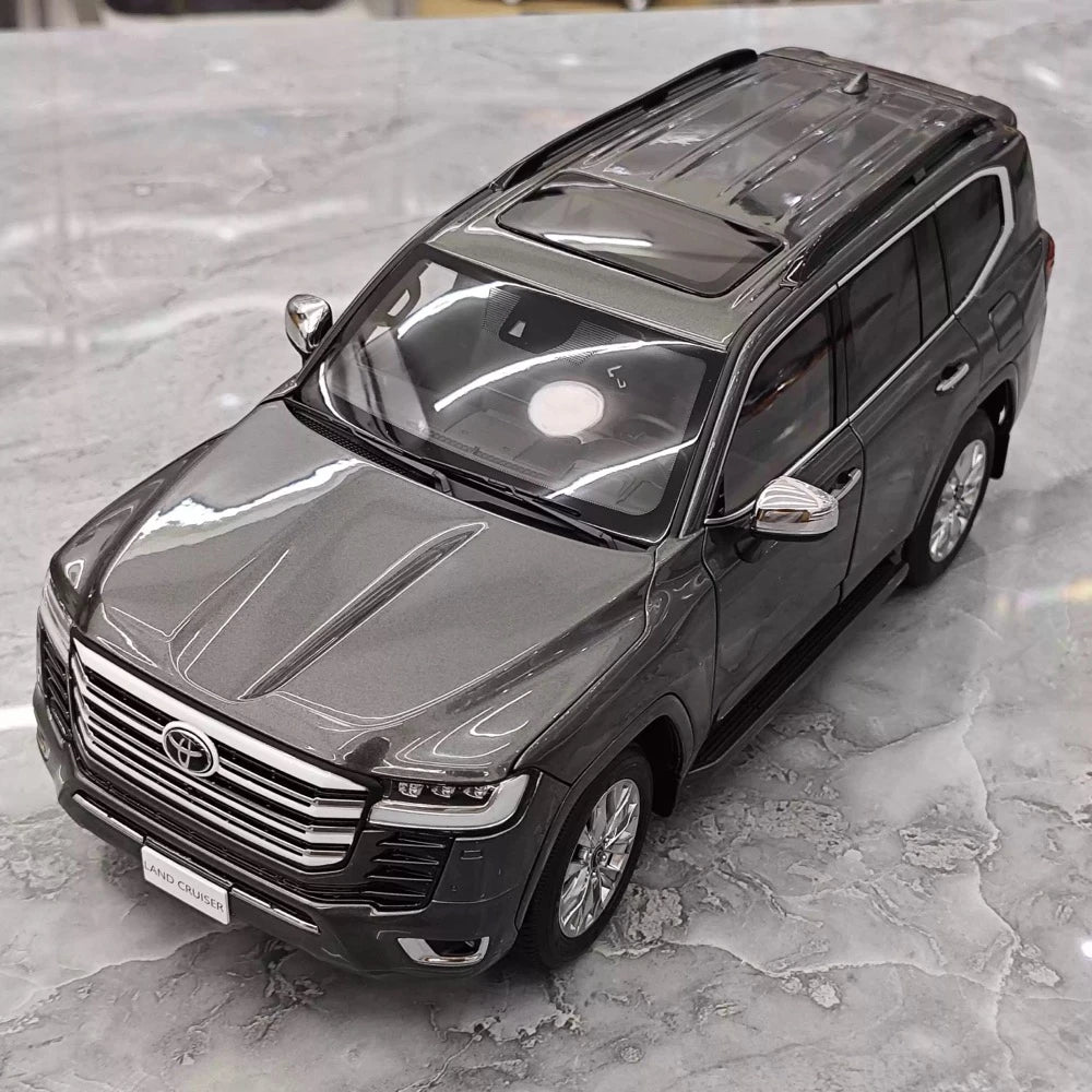 [LCD] 1:18 Toyota 2022 Land Cruiser LC300 Gray Model Car Die-Cast