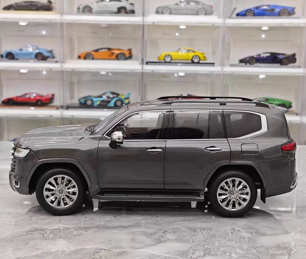 [LCD] 1:18 Toyota 2022 Land Cruiser LC300 Gray Model Car Die-Cast