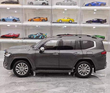 [LCD] 1:18 Toyota 2022 Land Cruiser LC300 grå modellbil Die-Cast