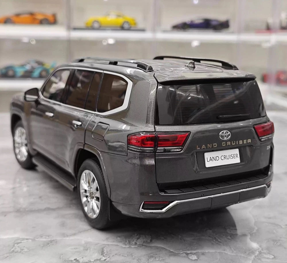 [LCD] 1:18 Toyota 2022 Land Cruiser LC300 Gray Model Car Die-Cast