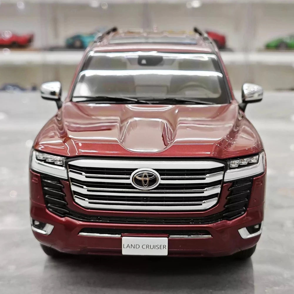 [LCD] 1:18 Toyota 2022 Land Cruiser LC300 Red Model Car Die-Cast