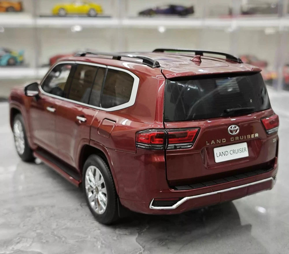 [LCD] 1:18 Toyota 2022 Land Cruiser LC300 röd modellbil Die-Cast