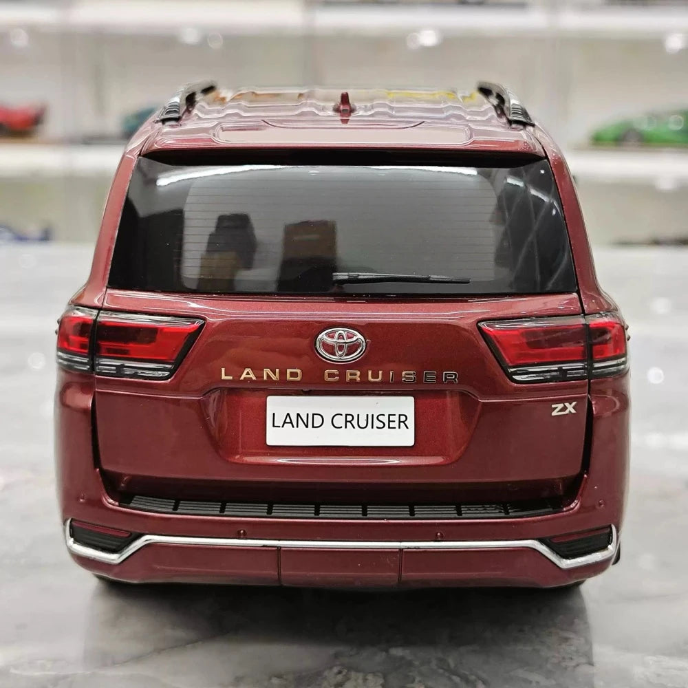 [LCD] 1:18 Toyota 2022 Land Cruiser LC300 Red Model Car Die-Cast