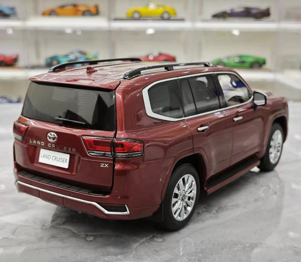 [LCD] 1:18 Toyota 2022 Land Cruiser LC300 Red Model Car Die-Cast