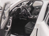 [LCD] 1:18 Toyota 2022 Land Cruiser LC300 White Model Car Die-Cast
