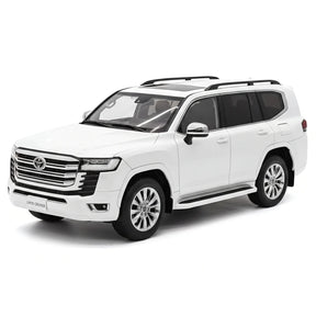 [LCD] 1:18 Toyota 2022 Land Cruiser LC300 White Model Car Die-Cast