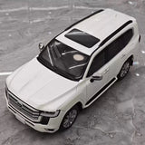 [LCD] 1:18 Toyota 2022 Land Cruiser LC300 White Model Car Die-Cast