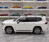 [LCD] 1:18 Toyota 2022 Land Cruiser LC300 White Model Car Die-Cast