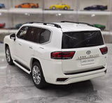 [LCD] 1:18 Toyota 2022 Land Cruiser LC300 White Model Car Die-Cast