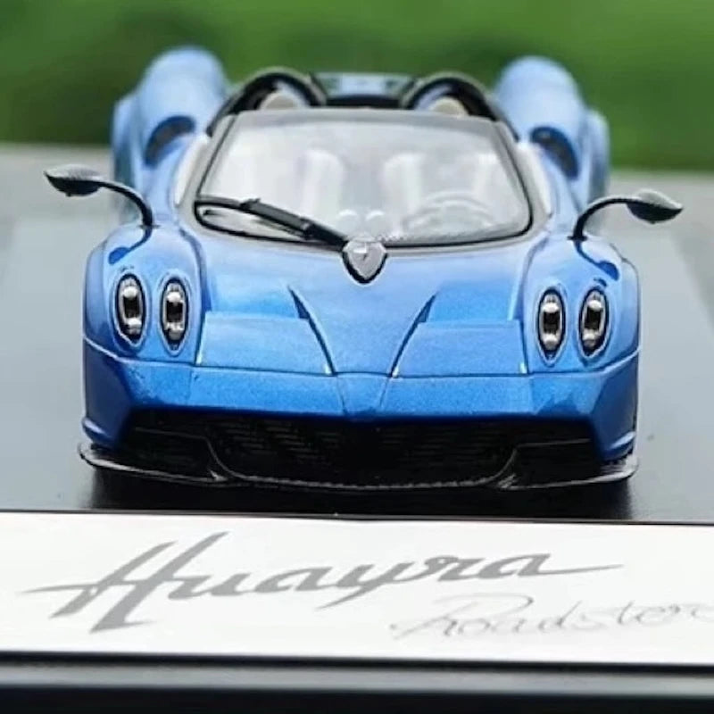 [LCD] 1:43 Pagani 2017 Huayra Roadster Blue Model Car Die-Cast