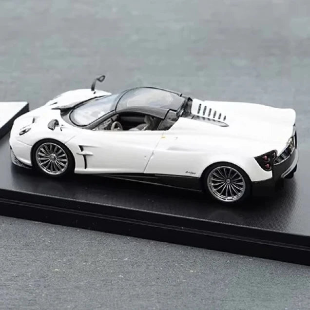 [LCD] 1:43 Pagani 2017 Huayra Roadster White Model Car Die-Cast