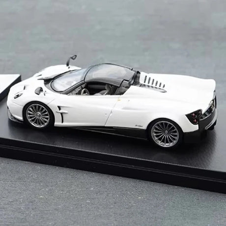 [LCD] 1:43 Pagani 2017 Huayra Roadster White Model Car Die-Cast