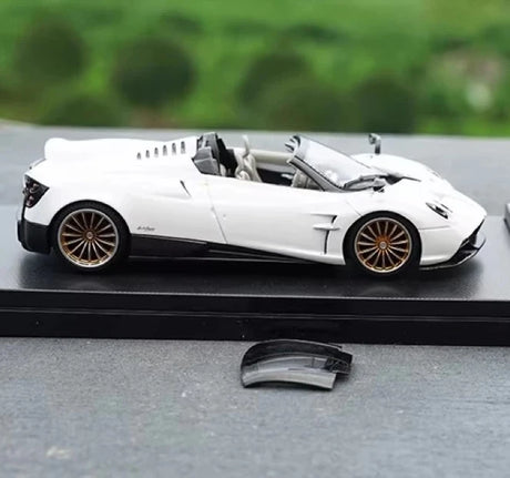 [LCD] 1:43 Pagani 2017 Huayra Roadster White Model Car Die-Cast