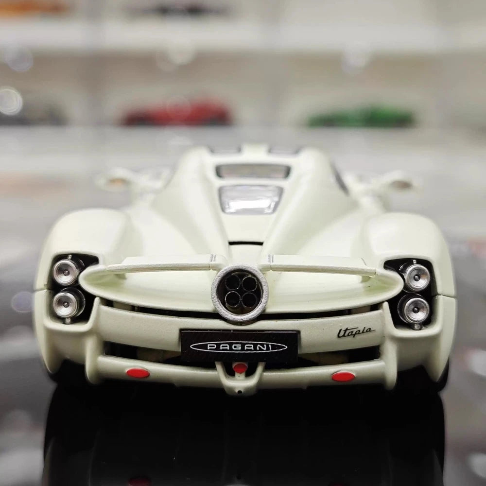 [LCD] 1:43 Pagani 2023 Utopia White Model Car Die-Cast