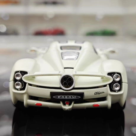 [LCD] 1:43 Pagani 2023 Utopia White Model Car Die-Cast