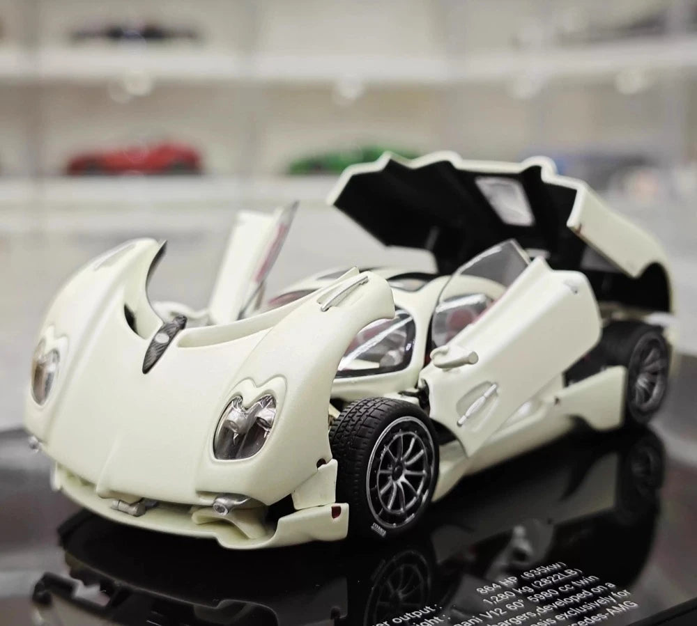 [LCD] 1:43 Pagani 2023 Utopia White Model Car Die-Cast