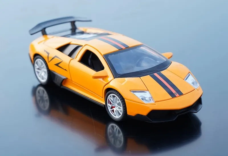 1:32 Lamborghini 2009 Murciélago LP670–4 Die Cast Model Car