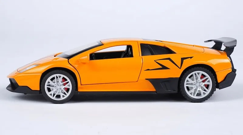 1:32 Lamborghini 2009 Murciélago LP670–4 Die Cast Model Car